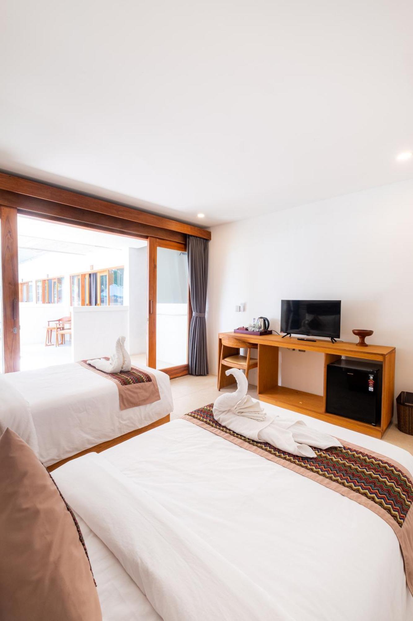 Amp Beach House Toyapakeh 客房 照片